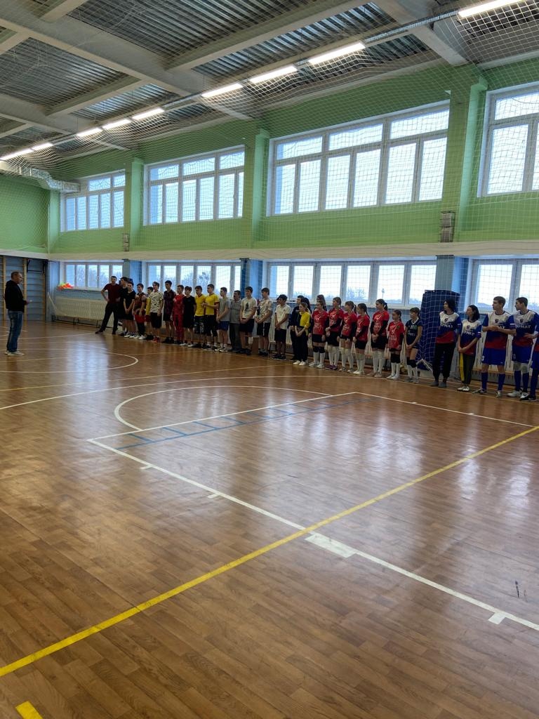 Соревнования по волейболу среди юношей и девушек в зачёт зимней Спартакиады.